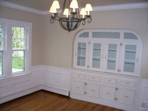 houses for rent on on Chadbourne Road, Shaker Heights, Ohio - dining room 