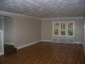 Houses for rent on Chadbourne Road, Shaker Heights, Ohio - livingroom 