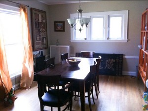 House for Rent in Cleveland, Elsmere Colonial dining room