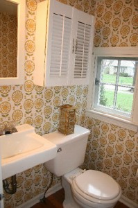 House for Rent in Cleveland Heights, Forest Hill bathroom