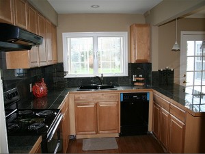 House for Rent in Cleveland Heights, Forest Hill kitchen2