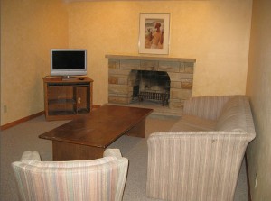 Homes for Rent Cleveland Heights Ohio, Forest Hill living room