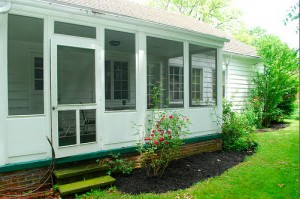 Homes for Rent Cleveland Heights Ohio, Forest Hill doorway