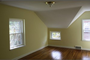 House for Rent in Cleveland on Hollister Rd living room