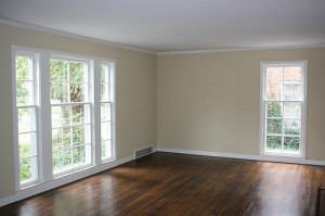 House for Rent in Cleveland on Hollister Rd living room