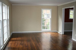 House for Rent in Cleveland on Hollister Rd living room