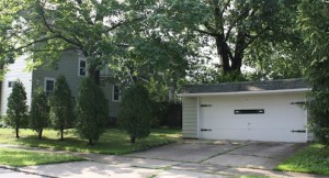 Homes for Rent Cleveland Heights, Ohio on Kingston Rd garage