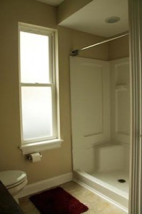 Cleveland Homes for Rent in Tremont shower