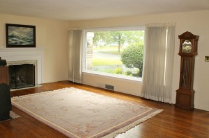 Homes for Rent Cleveland Ohio Heights on Westover Rd living room       